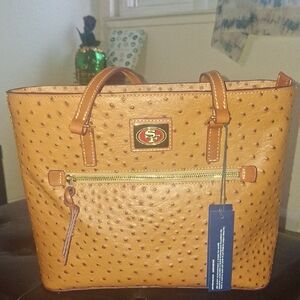 🦆Dooney & Bourke Ostrich Caramel 49ers Shopper Tote